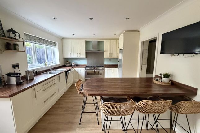 4, Oakwood, Durham photo 3