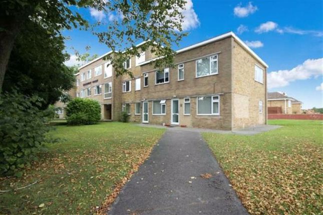 Flat for sale in Commercial Road, Swindon