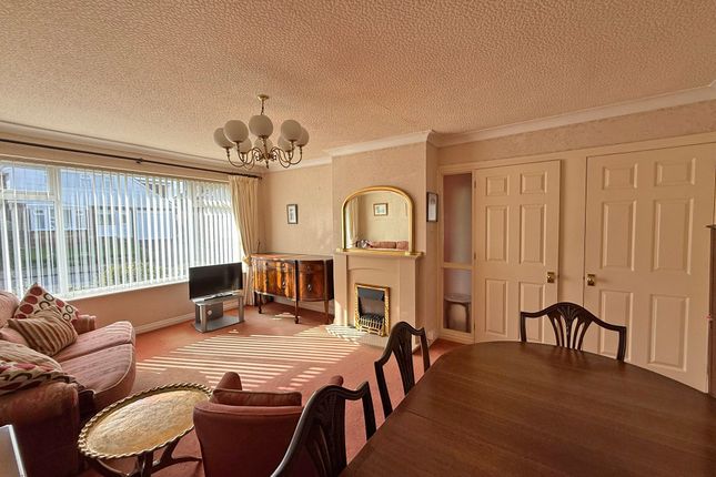 42, Sea View Drive, Scarborough photo 2