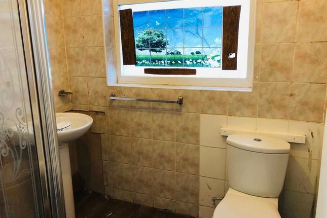 2 Bed Flat To Rent In High Road Harrow Weald Harrow Ha3