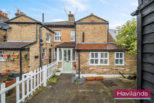 Thumbnail Semi-detached house for sale in Harwoods Yard, London