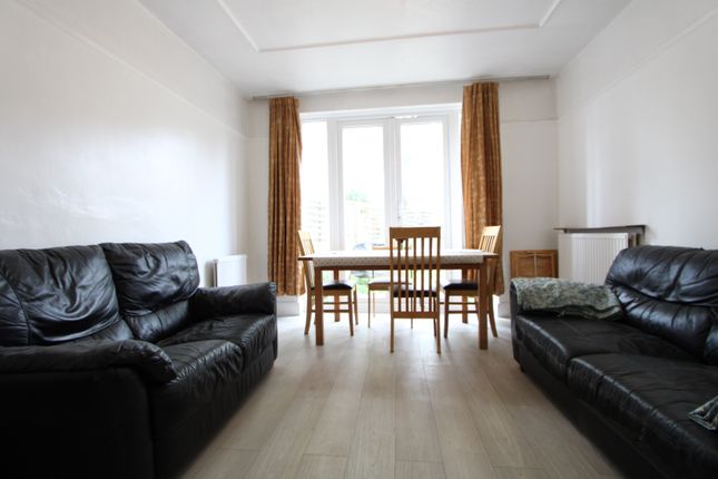 Thumbnail Terraced house to rent in Holdernesse Road, London