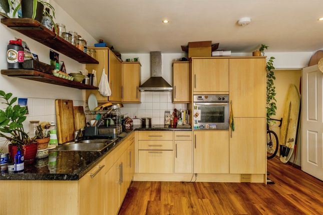 Flat 117, 21 West, Skypark Road, BRISTOL photo 2