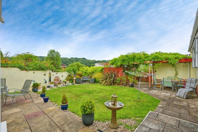 10, Old Farm Road, Minehead photo 3