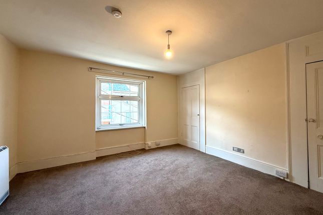 Flat 3, 7, Union Road, Crediton photo 4