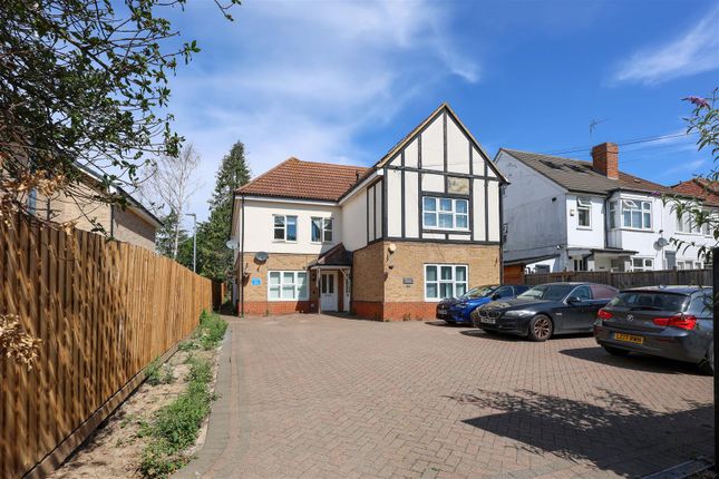 3 Edgeley House, 10, Pield Heath Road, Hillingdon photo 2