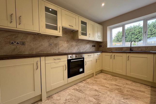 Harlaxton Road, GRANTHAM photo 3