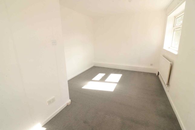 163, Seymour Villas, London photo 4