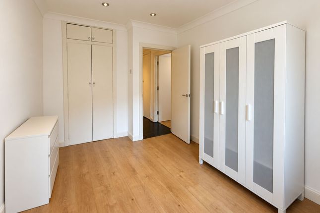 Astbury House - 2 Bedroom with living room, London photo 4