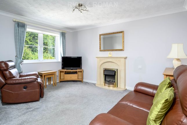 18 Lynton Court, Park Hill Road, Epsom photo 2