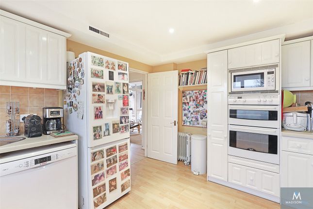 Flat for sale in The Bowls, Chigwell, Essex