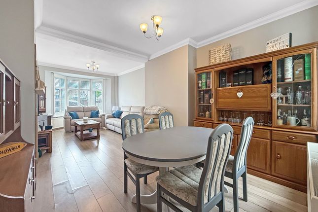 33 St. Fagans Street, Caerphilly photo 4