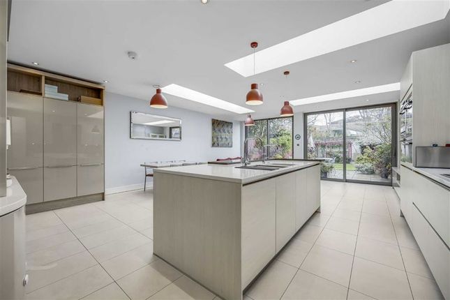 Property for sale in Malwood Road, London