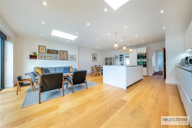 Semi-detached house for sale in Broughton Avenue, Finchley