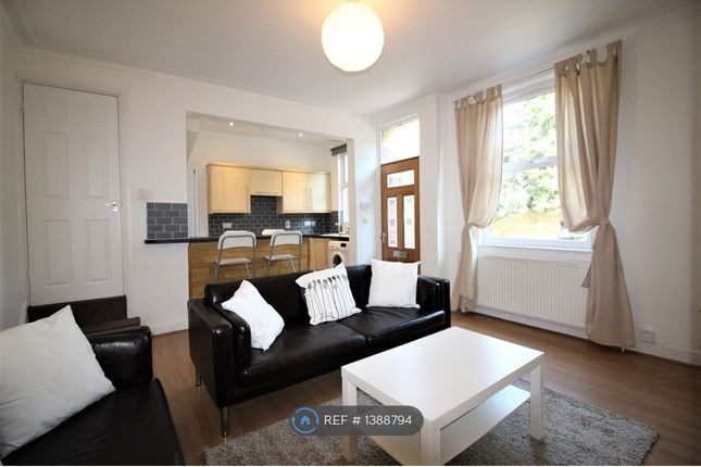 4 bed terraced house to rent in Salisbury Grove, Leeds LS12
