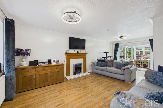 26 Broadhurst Drive, Ashford photo 3
