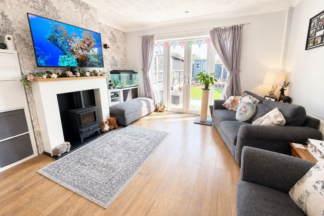 19, Leys Road, Brierley Hill photo 4