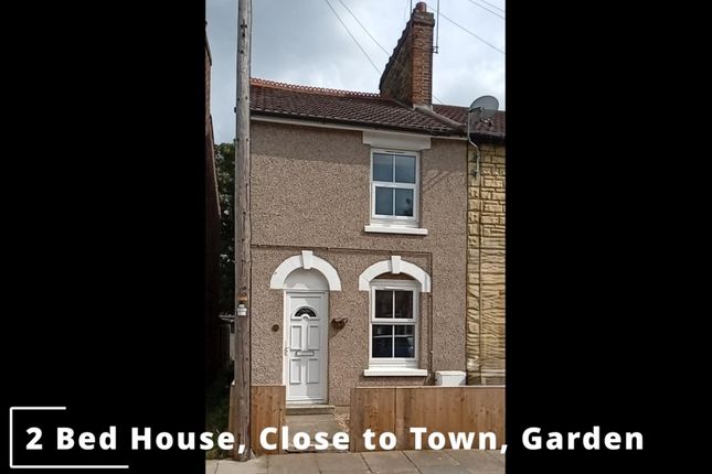 Thumbnail Semi-detached house to rent in Myrtle Grove, Colchester