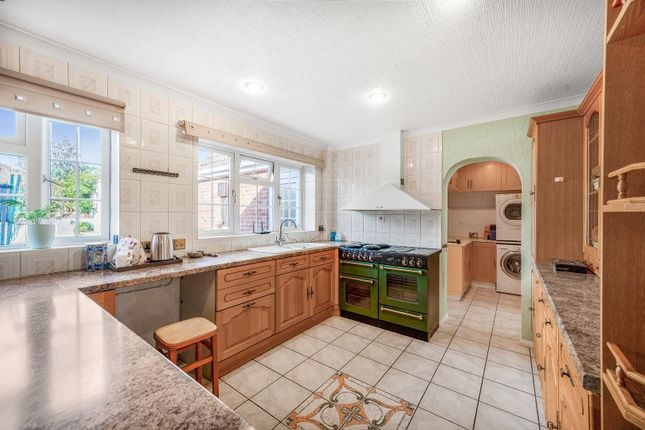 4, Springfields, Dunmow photo 2