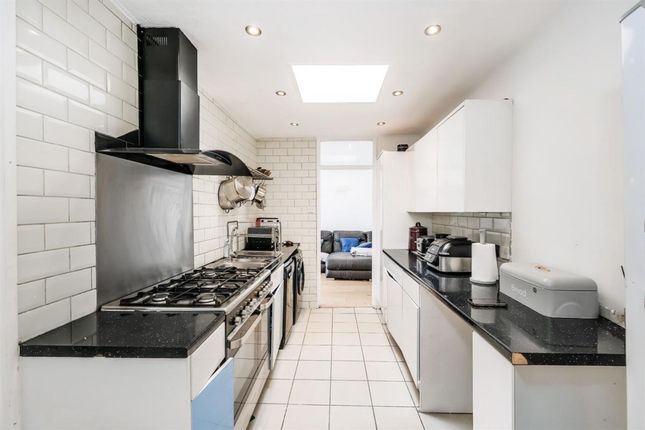 6 Inglesham Walk, London photo 4