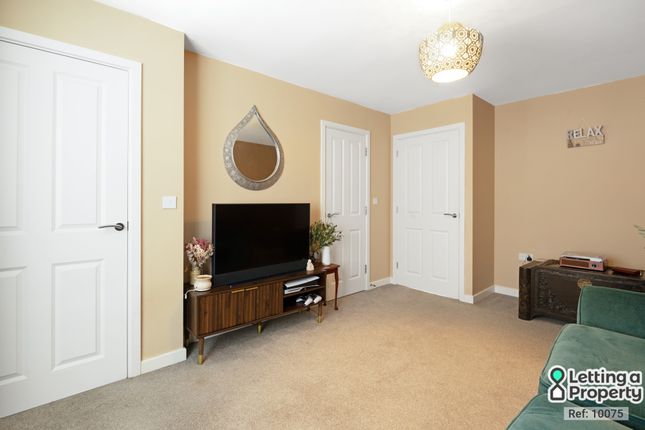 25, Hawthorn Drive, Norwich photo 5
