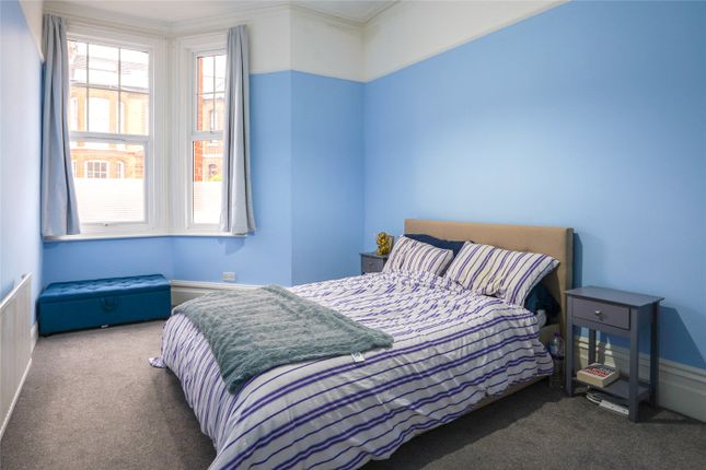 GFF, 24, Thorncliffe Road, London photo 4