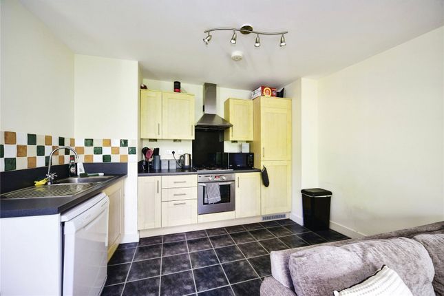 Flat for sale in Sandling Lane, Maidstone, Kent