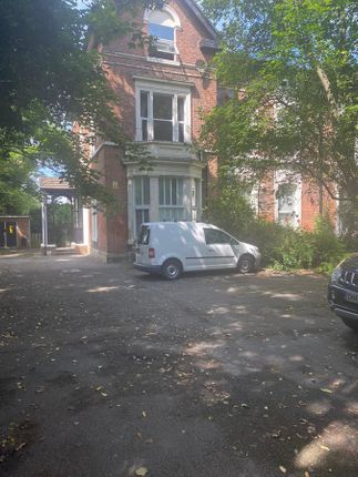Flat to rent in Caroline Place, Wirral