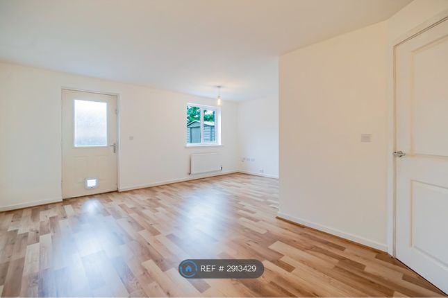 Goldcrest Road, Bracknell photo 4