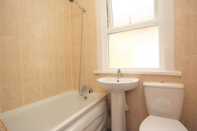 Bathroom.Jpg