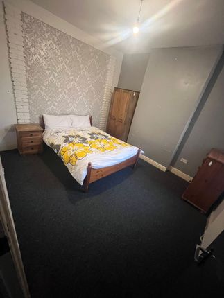 Thumbnail Shared accommodation to rent in Holder Road, Yardley, Birmingham