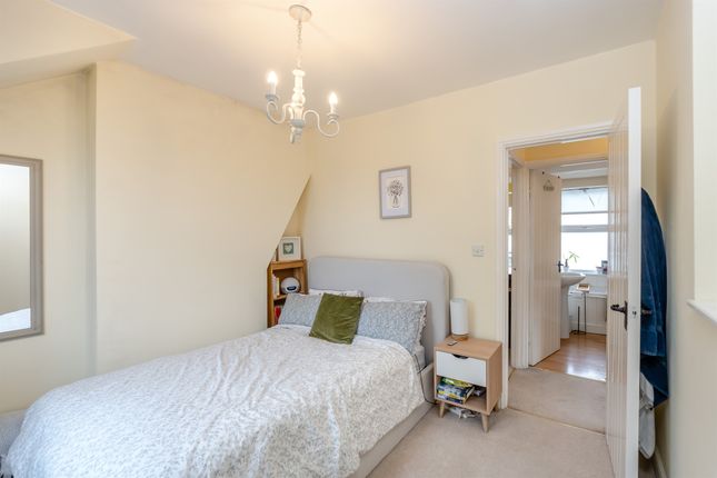 End terrace house for sale in Harcourt Terrace, Radcliffe Road, Stamford