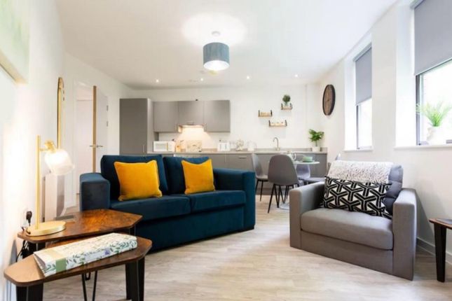 Thumbnail Flat to rent in Castle Street, Taunton