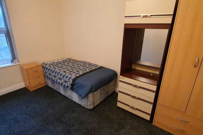 Shared accommodation to rent in Kings Road, Kings Heath, Birmingham