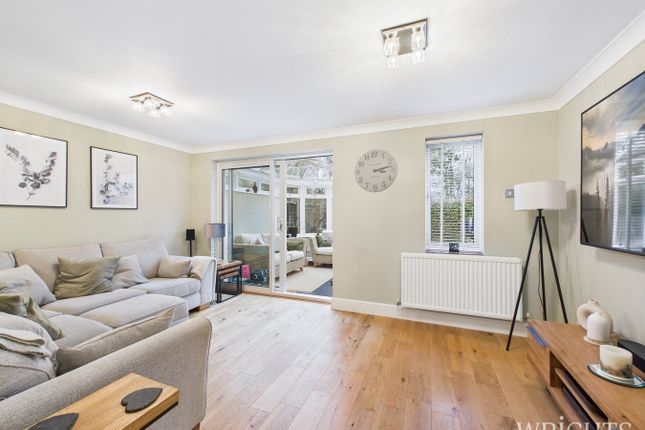 14, Stirling Way, Welwyn Garden City photo 3