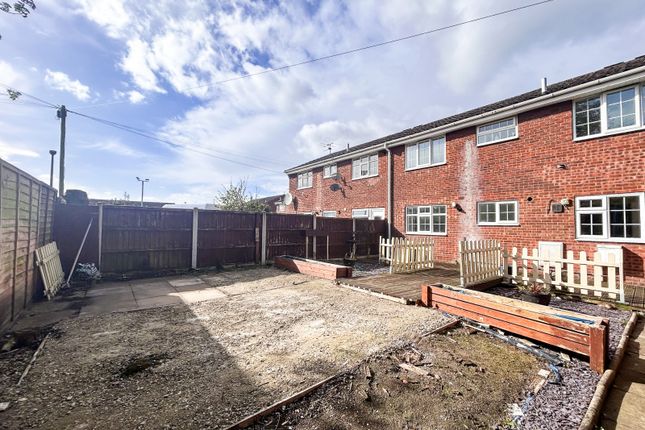 Flat for sale in Wilkie Close, Scunthorpe