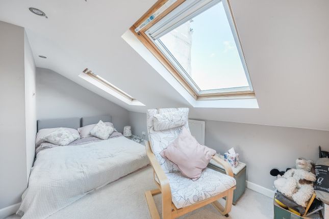 8, Howden Street, London photo 4
