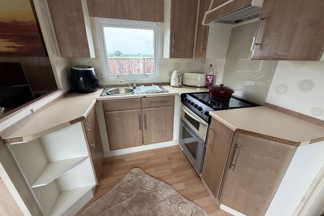 Astwick Manor Cottages, Coopers Green Lane, Hatfield photo 3