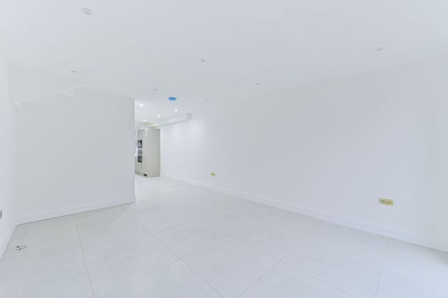 Kingswood Way, Sanderstead photo 3