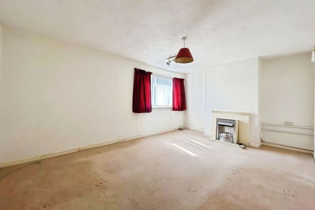 19 Heol-yr-Onnen, Bridgend photo 3