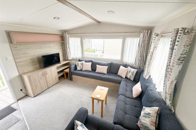 No B042, Landscove Holiday Village, Gillard Road, Brixham photo 3