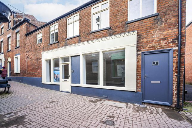 Thumbnail Flat to rent in 5, Victoria Street