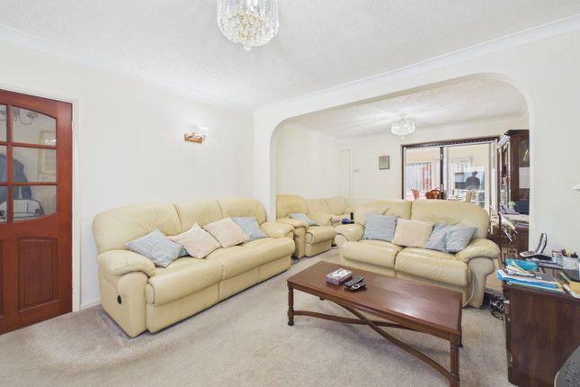 13, Ash Tree Road, Leicester photo 4