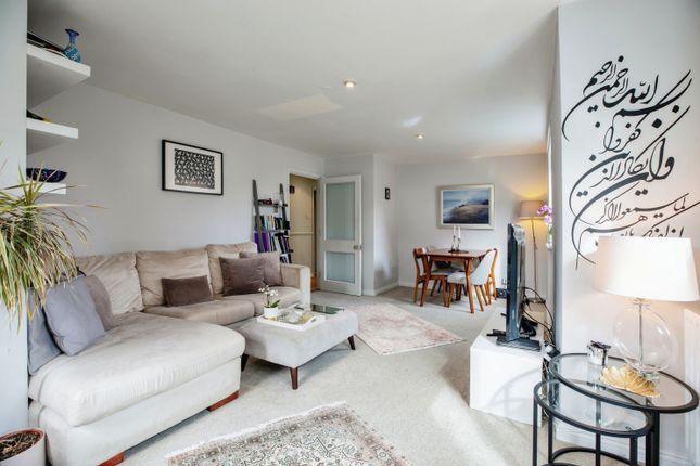 Flat for sale in Old Hospital Close, London
