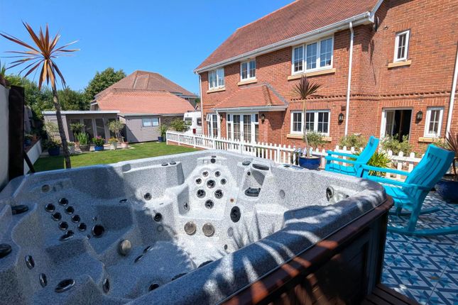 14, Rushclose, Shanklin photo 2