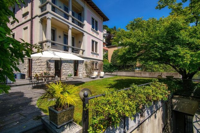 Villa for sale in Via Dei Villini, 5, 22100 Como Co, Italy