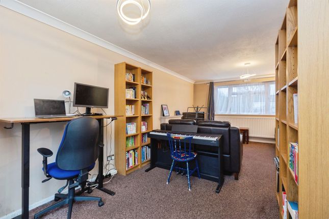 6, Bakers Walk, Aylesbury photo 4