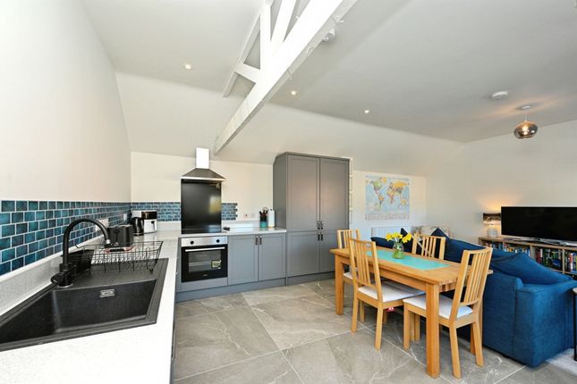 Flat B, 3, Ryston End, Downham Market photo 2