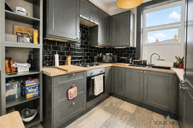 3, Sandringham Road, Darwen photo 2