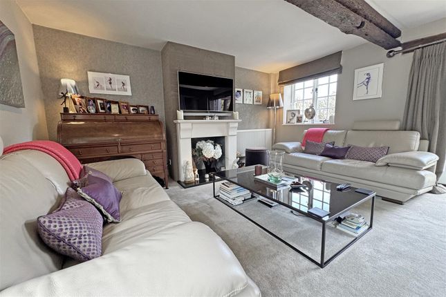 Nestcott, Chiddingfold Road, Dunsfold photo 2